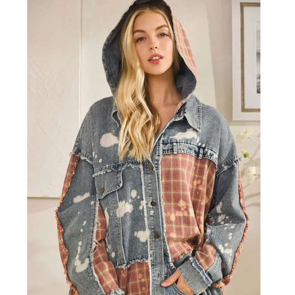 Oli & Hali Medium Wash Bleached Dyed Plaid Print Hoodie Denim jacket Shacket - Picture 2 of 7